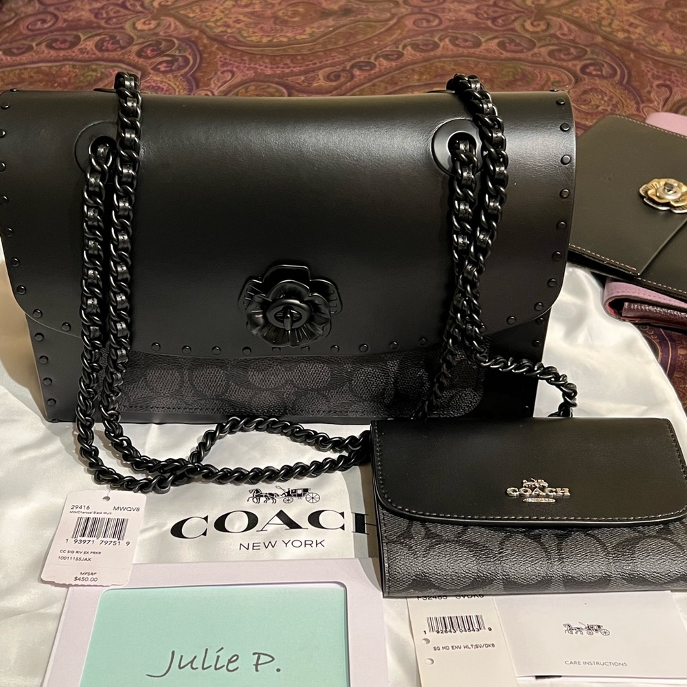❤️SOLD❤️NWT Black/Charcoal Sig. Rivet Parker With NWT Envelope Wallet